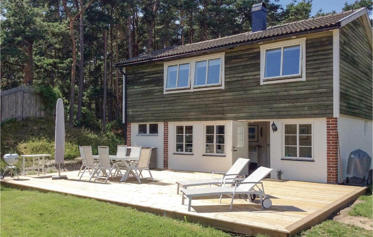 Gorgeous Home In Borrby With Wifi מראה חיצוני תמונה